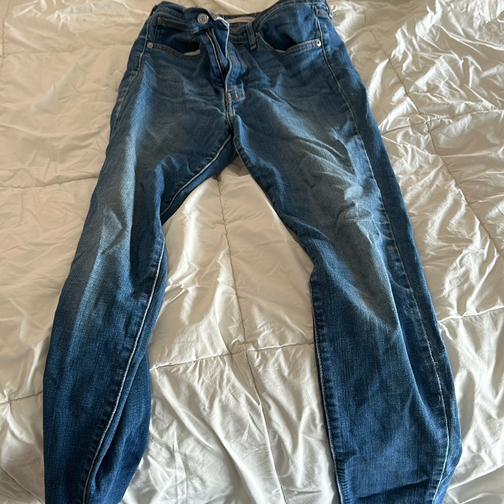 Skinny jeans